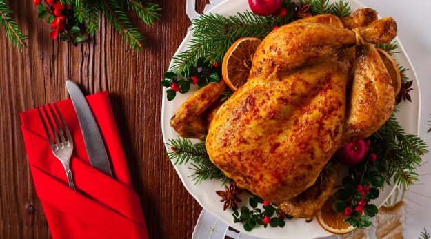 Christmas-dinner-table